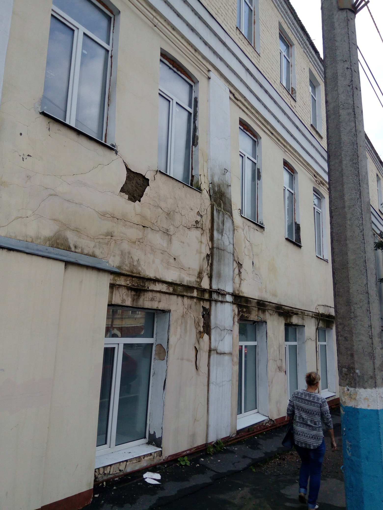 Демонтаж стены